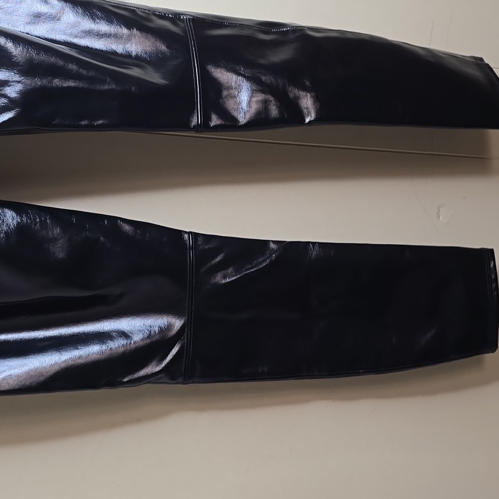 SPANXshape Faux Leather Patent Leggings Medium - Picture 14 of 16